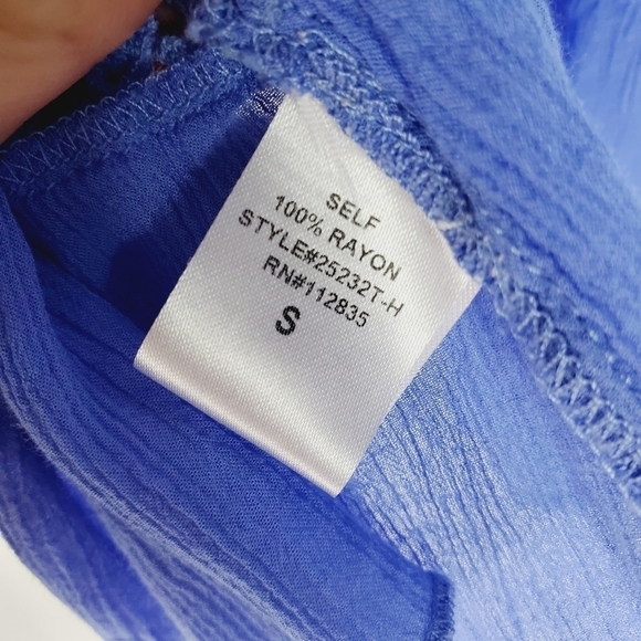 Altar'd State lace and crochet open back sleeveless shirt periwinkle Size Small - Picture 6 of 8